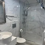 Regina Bed&wine Ξενοδοχείο