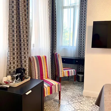 호텔 Regina Bed&wine 바르나